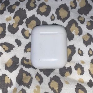 AIRPODS 1 GEN (only left)